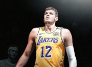 洛杉矶湖人训练开放日，今晚强势反弹引欢呼，足总杯在即，细节决定成败(足总杯第四轮90分钟战平)